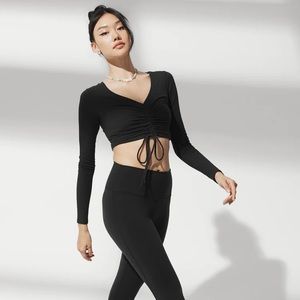 Alo Ribbed Cinch Cropped Long Sleeve